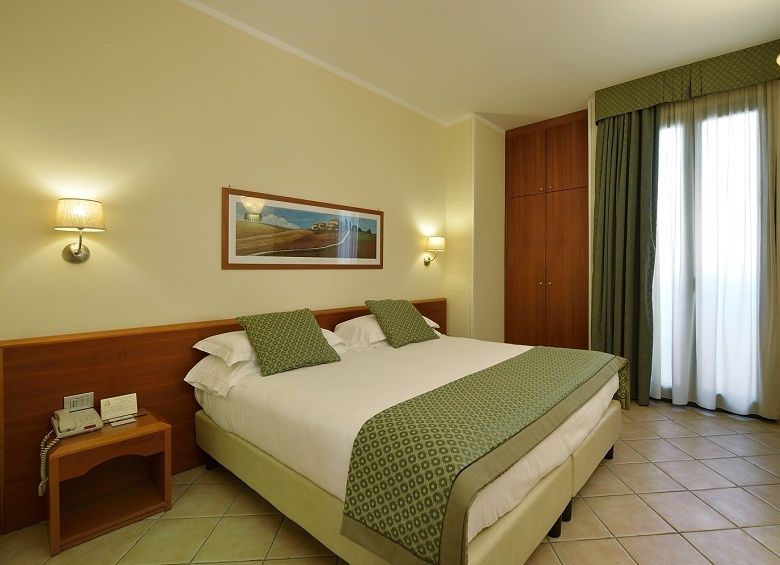 Hotel Athena Сієна Екстер'єр фото